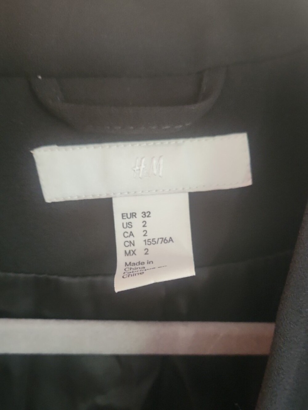 H&M Black Women's Tailored Single-Button Blazer - Picture 2 of 3